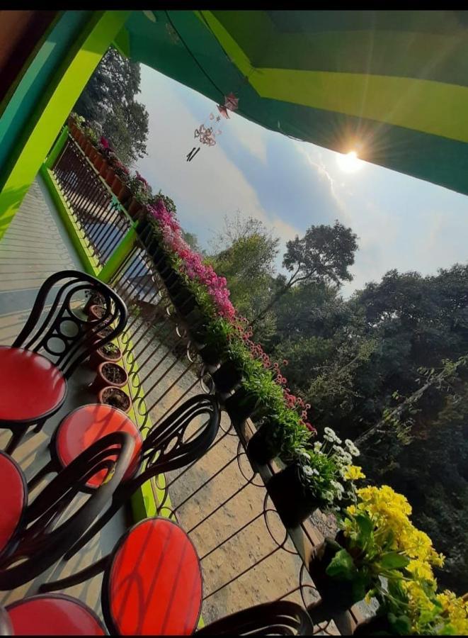 Greenery Homestay Darjeeling  Exteriör bild